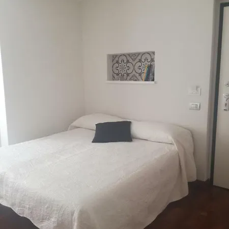 Rivamare San Terenzo Guest house